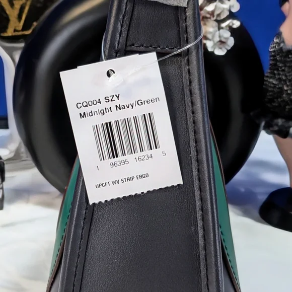 Coach Ergo Bag In Wavy Stripe Up crafted Leather - Midnight Navy And Green🔥